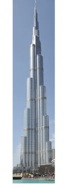 Tour Burj Khalifa à Dubaï Photo de la tour Burj Khalifa à Dubaï, gratte-ciel très élancé de 828 mètres de haut — exercice de maths en 5ème sur la proportionnalité