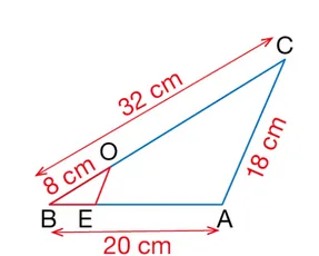 Cas a : triangles OBE et ABC Triangles OBE et ABC avec BC = 32 cm, BO = 8 cm, AC = 18 cm et AB = 20 cm — exercice de maths en 3ème sur les homothéties