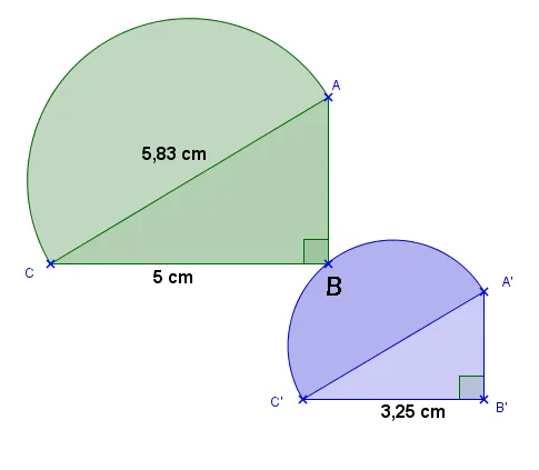 Figure initiale et figure image Triangle rectangle en B surmonté d'un demi-disque de diamètre CA = 5,83 cm, BC = 5 cm, et sa réduction C'B' = 3,25 cm — exercice de maths en 3ème sur les homothéties